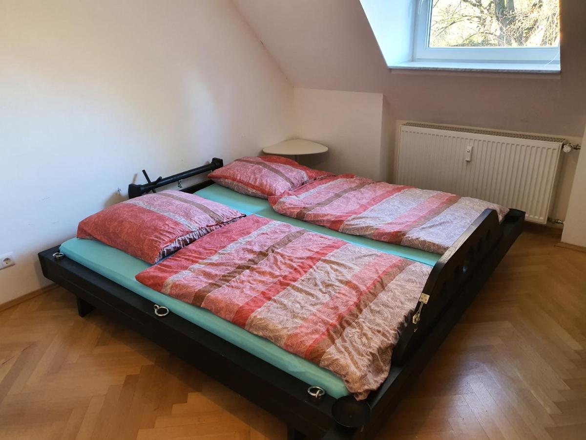 Idyllische Penthouse-wohnung In Super Lage Munich