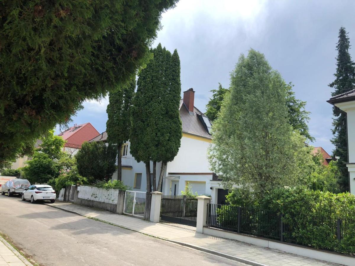 Apartment Idyllische Penthouse-wohnung In Super Lage Munich