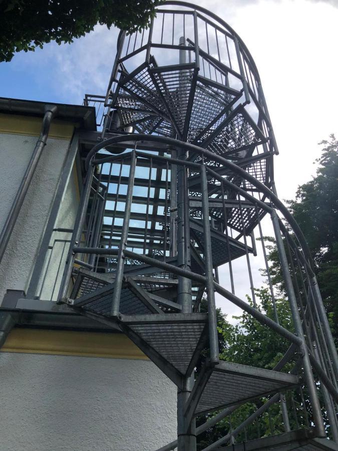 Idyllische Penthouse-wohnung In Super Lage * Munich